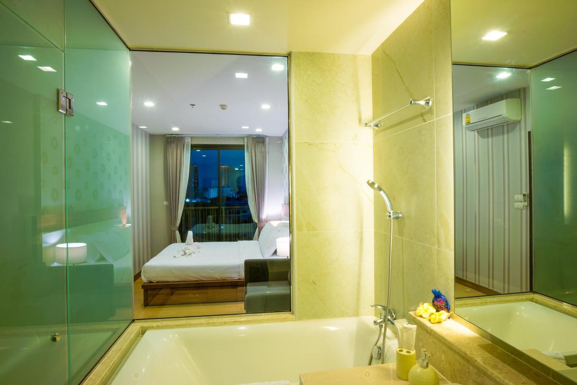 The Astra Suites Chiang Mai Exterior photo